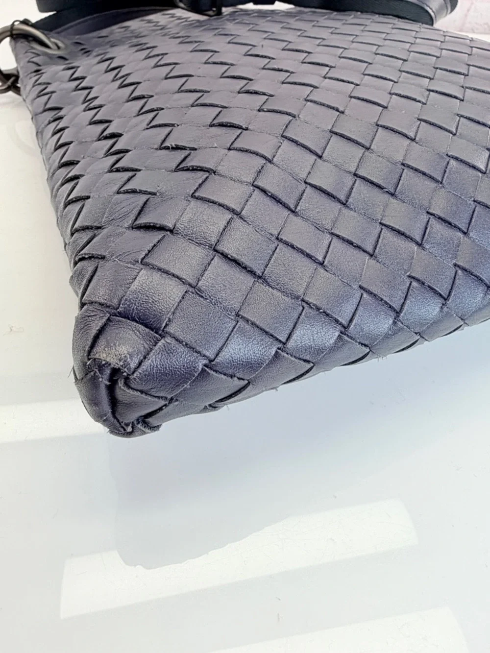 Bottega Veneta Nappa Unisex Flat Intrecciato Woven Leather Crossbody Bag